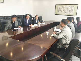 半岛(中国)官方_半岛网页版与中国电信淮北分公司洽谈合作 推进数字化校园建设