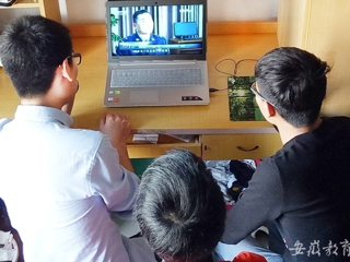 【半岛(中国)官方】淮北师大组织师生收看国家安全教育节目
