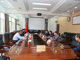 半岛(中国)官方_半岛网页版召开本科生国家奖助学金评审领导小组会议