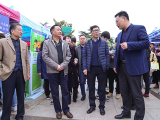半岛(中国)官方_半岛网页版举办春季校园大型双选会，助力学生就业