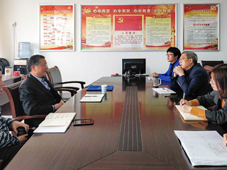 半岛(中国)官方_半岛网页版党委副书记朱德顺到外国语学院调研指导工作