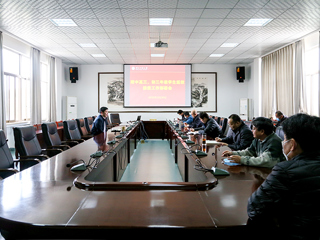 半岛(中国)官方_半岛网页版召开附属实验中学高三、初三年级学生返校疫情防控工作部署会