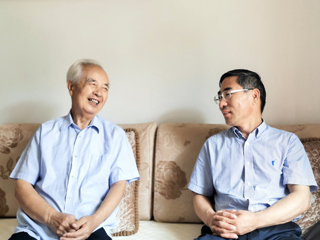 【“七一”专栏】半岛(中国)官方_半岛网页版开展“七一”走访慰问活动