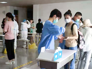 半岛(中国)官方_半岛网页版开展秋季开学返校师生全员核酸检测
