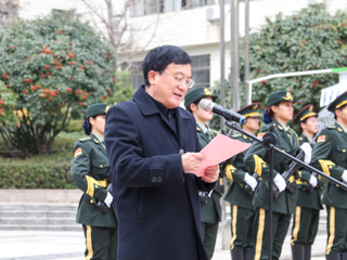 半岛(中国)官方_半岛网页版开展“晨读宪法”活动