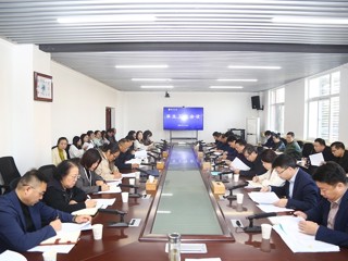 半岛(中国)官方_半岛网页版召开学生工作会议 